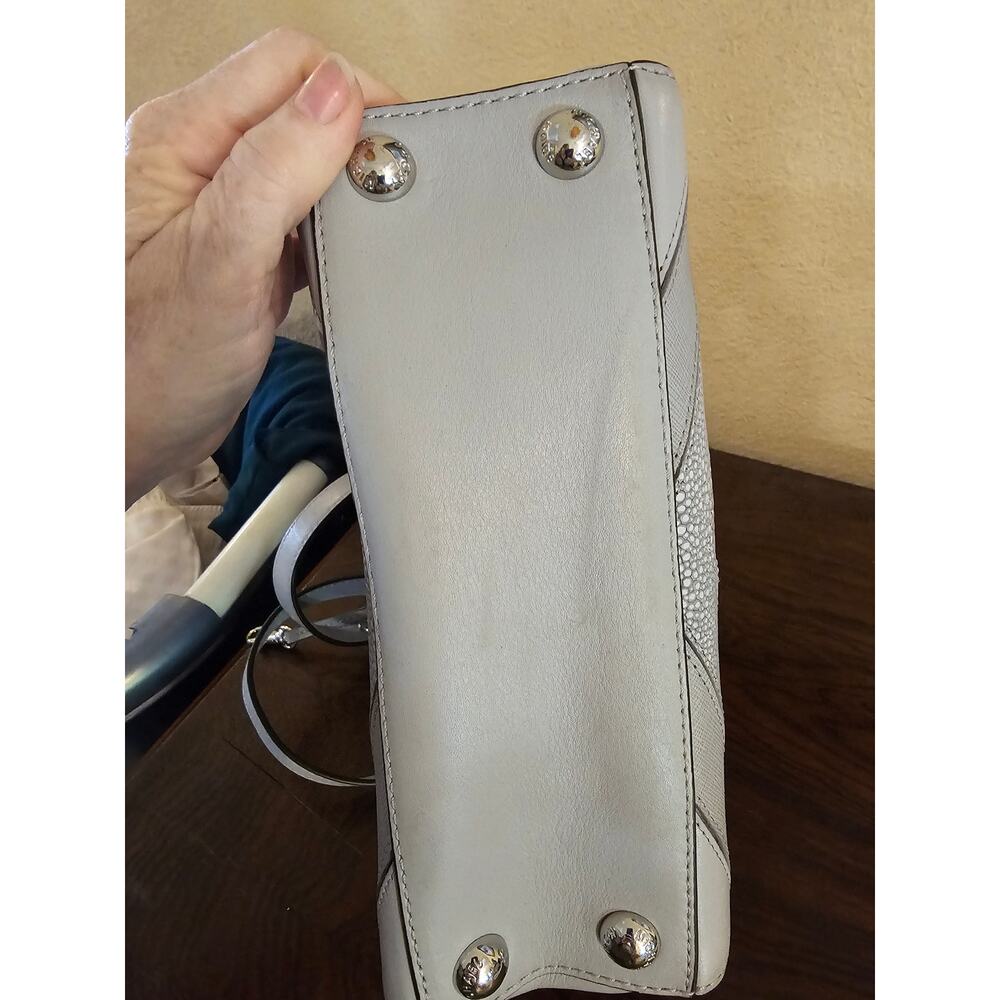 Michael Kors grey Chevron purse - Picture 4 of 4